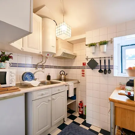 Διαμέρισμα Castle View At Heart By Timecooler *