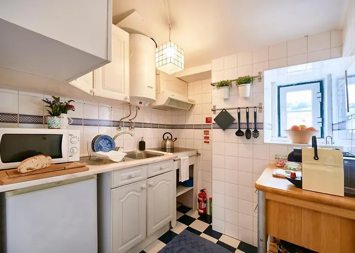 Апартаменти Castle View At Heart By Timecooler *