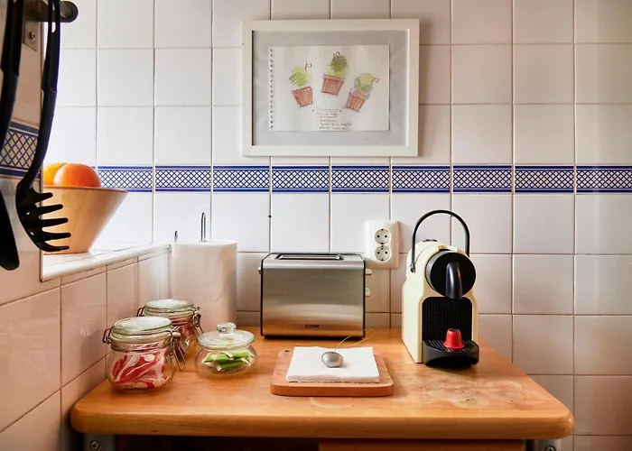 Castle View At Heart By Timecooler * Лісабон