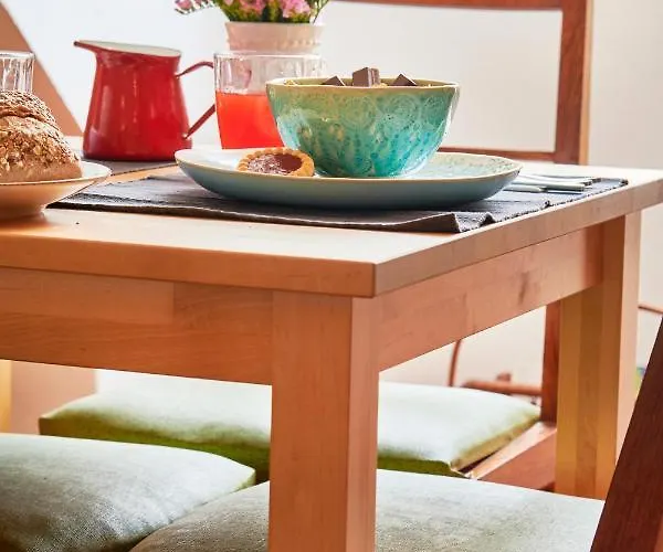 Апартаменти Castle View At Heart By Timecooler